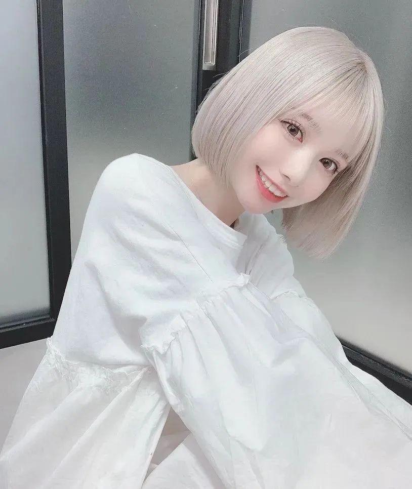 若林萌々，又萌又美的网红美女