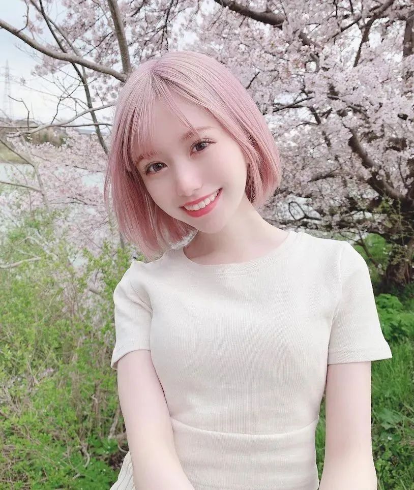 若林萌々，又萌又美的网红美女