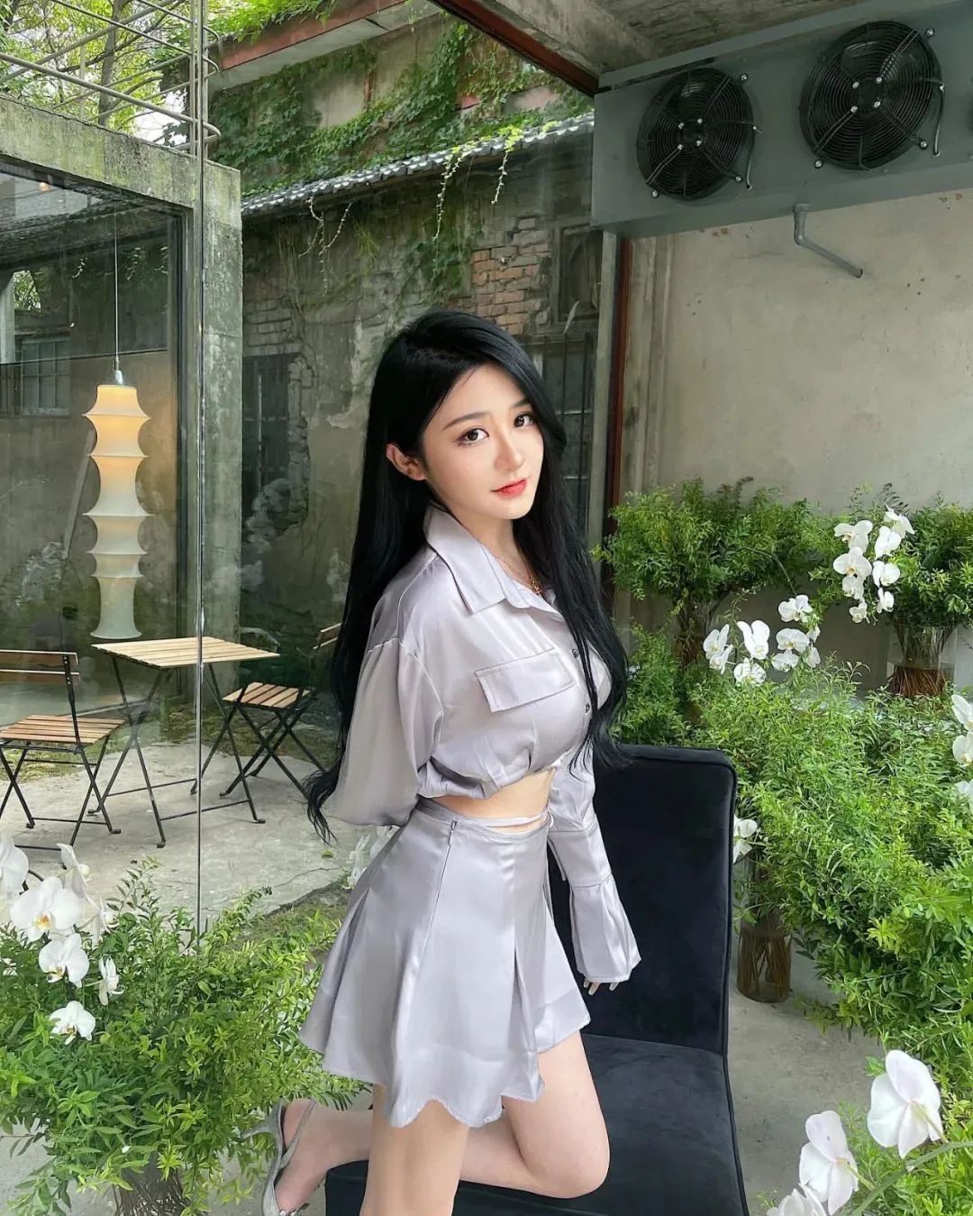 国产网红小77，从头到脚都十分精致的网红美女