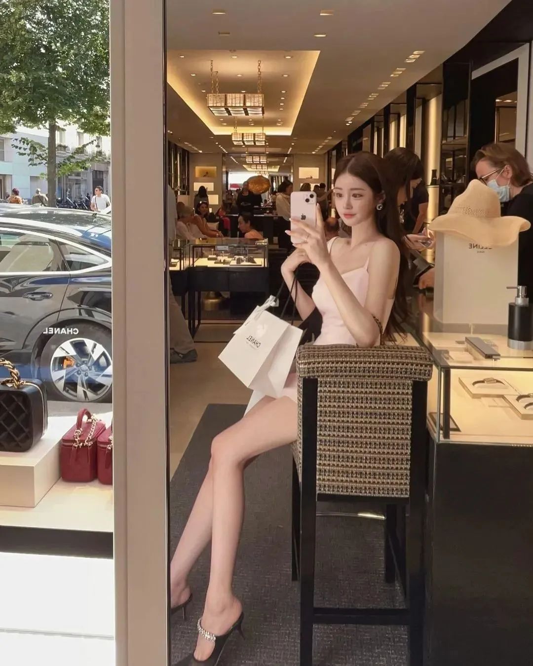 韩国网红uzaa，宛如人间“芭比娃娃”的气质女神