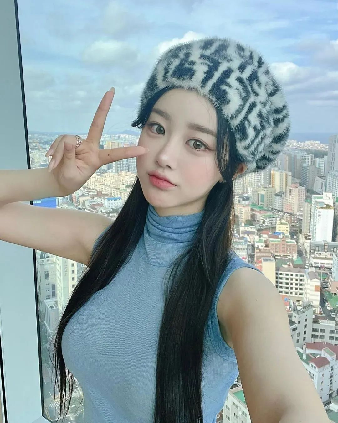 韩国网红uzaa，宛如人间“芭比娃娃”的气质女神
