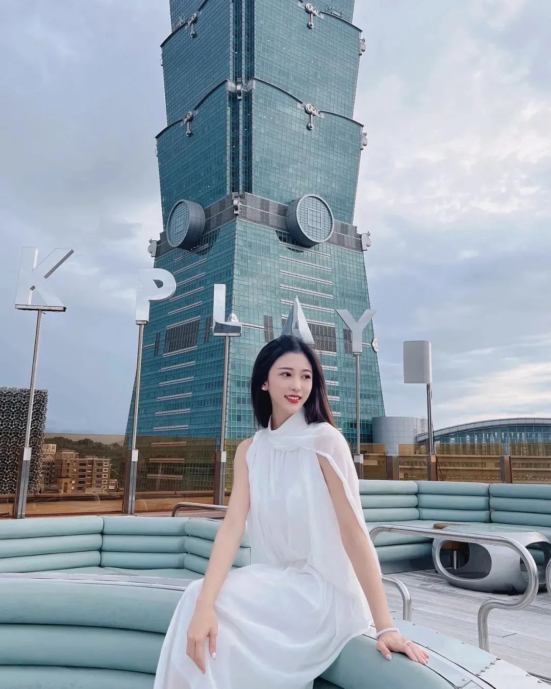 台湾网红杜衫衫，神似林志玲的甜美系女神