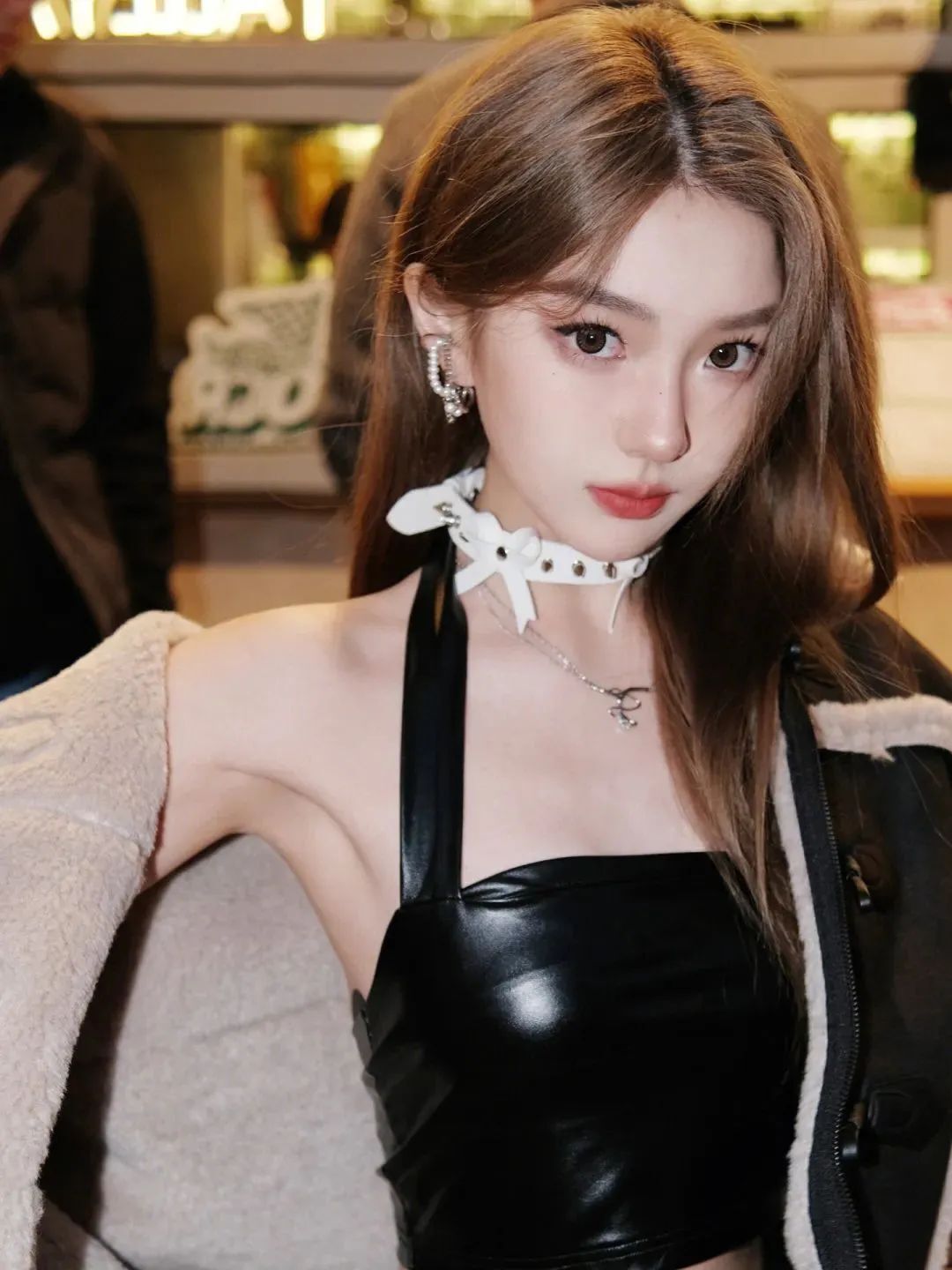 国产网红SheeNakkk，拥有精致氛围感的美少女
