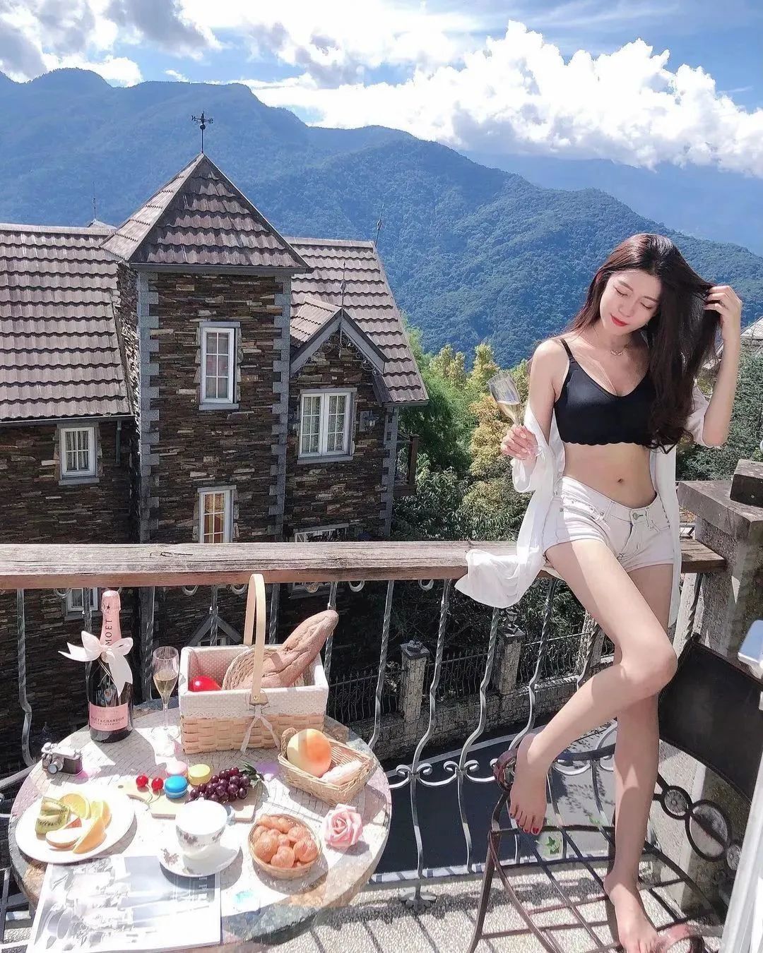 国产网红Vanessa，甜美又性感的气质女神