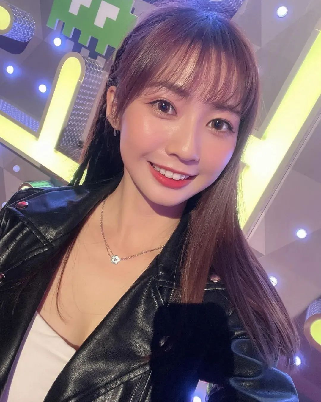 台湾网红彭翊慈，充满青春活力的啦啦队女神