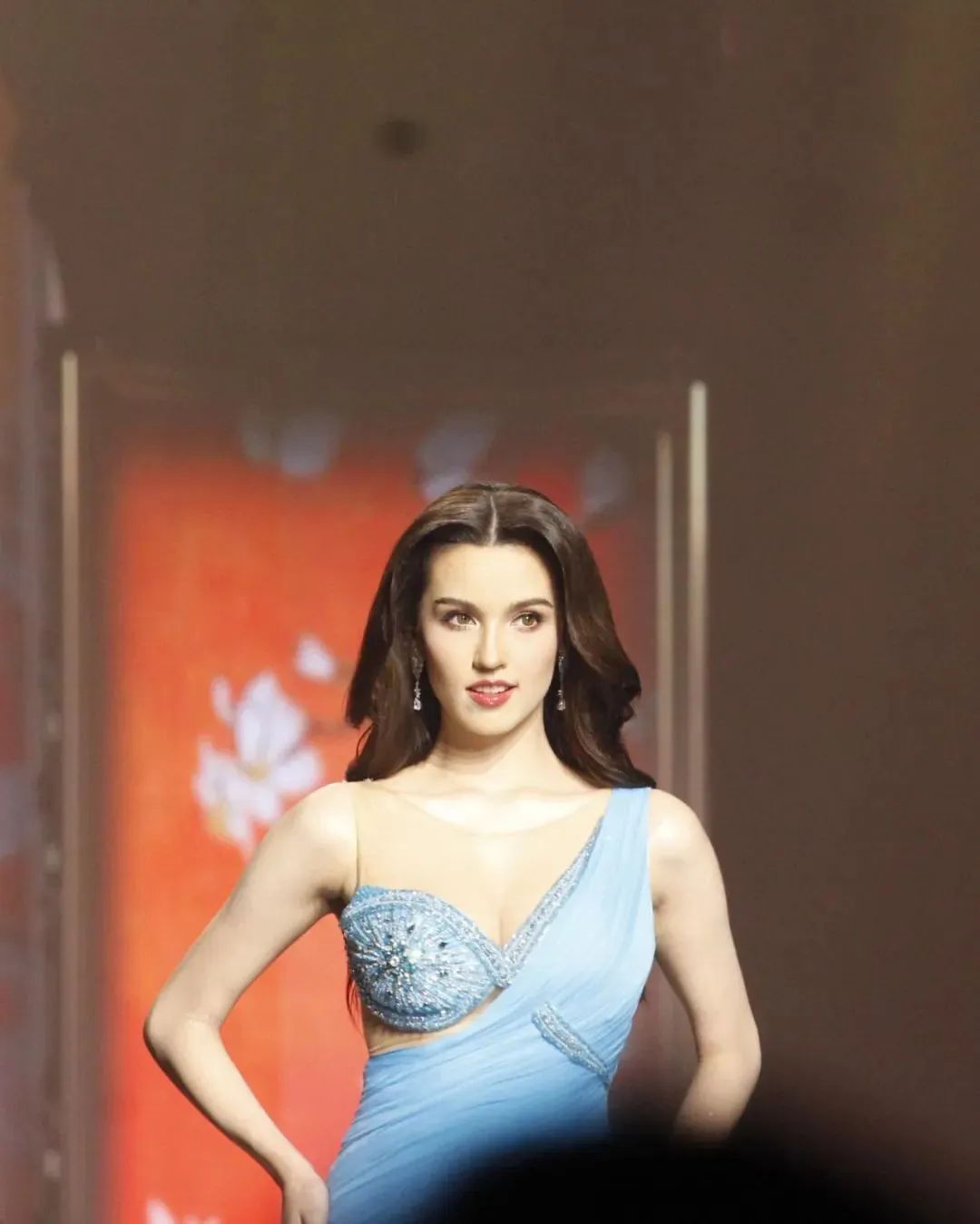 火遍全网的泰国小姐亚军bella