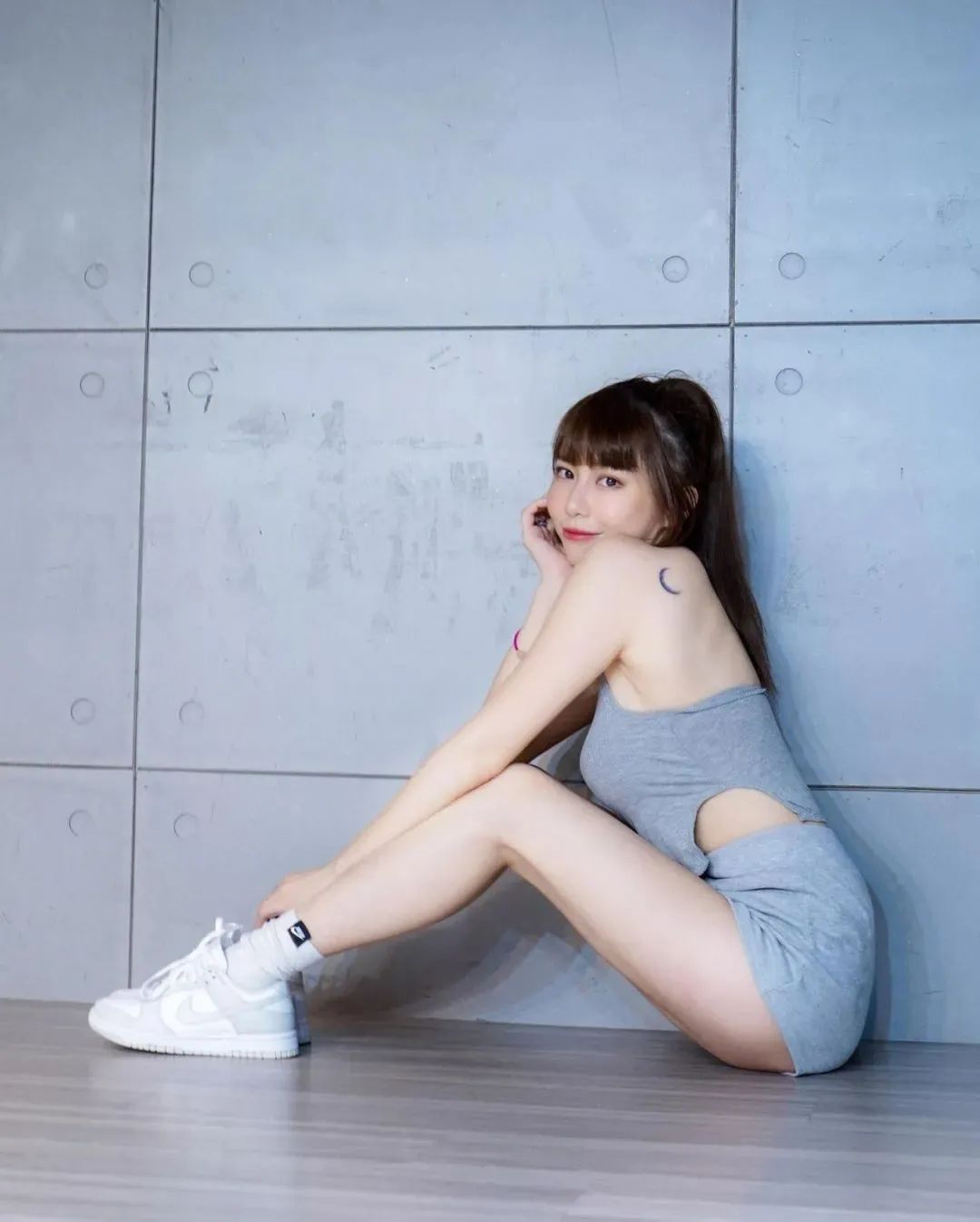 台湾网红董梓甯，甜美又性感的啦啦队女神