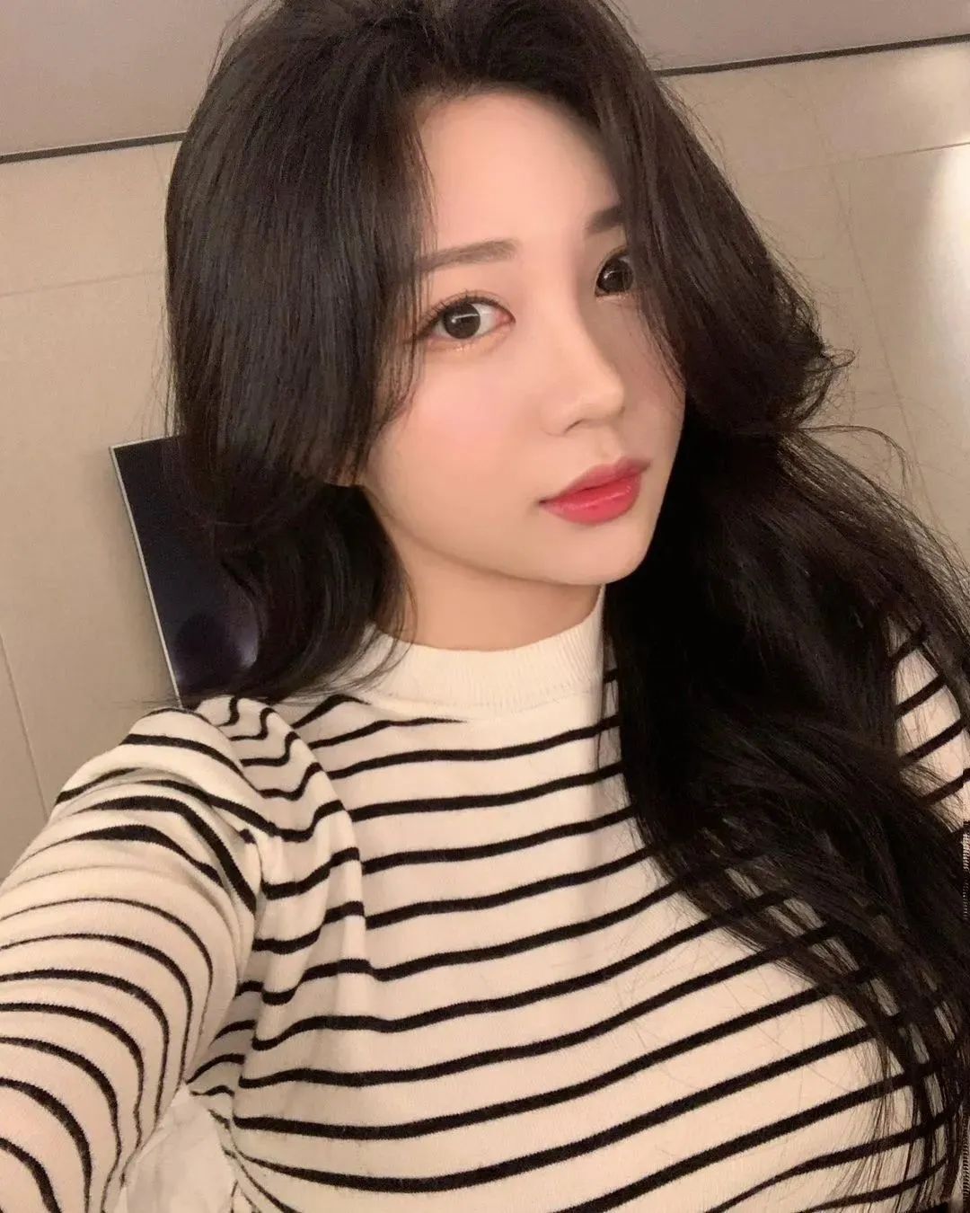 韩国网红seoa，拥有高贵气质且韵味十足的气质女神