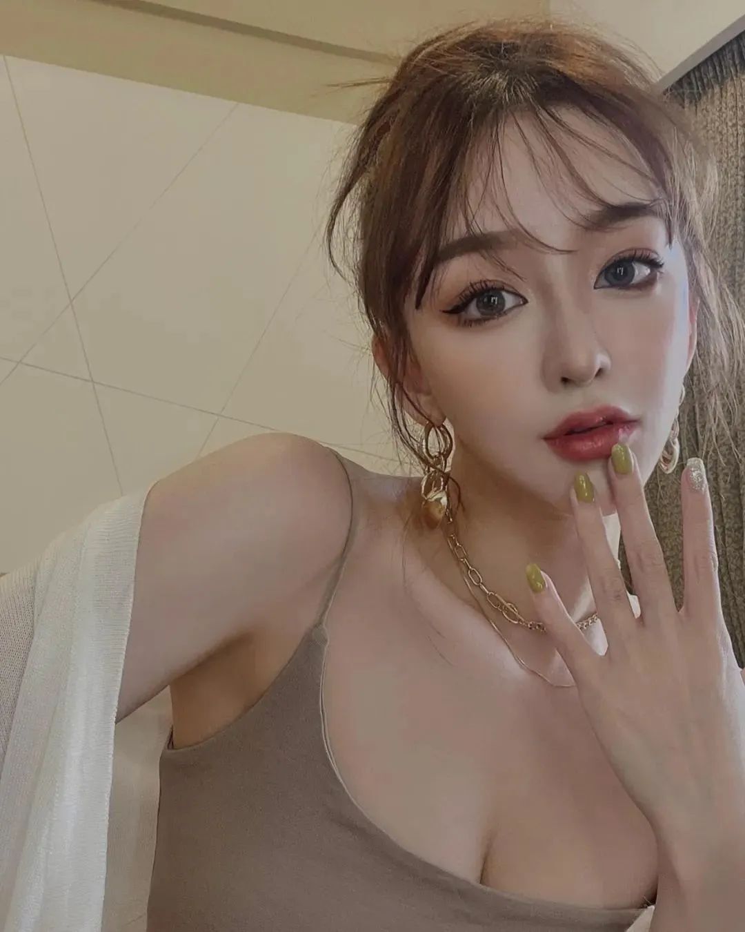 台湾网红Yami，甜美指数爆表的高冷系女神