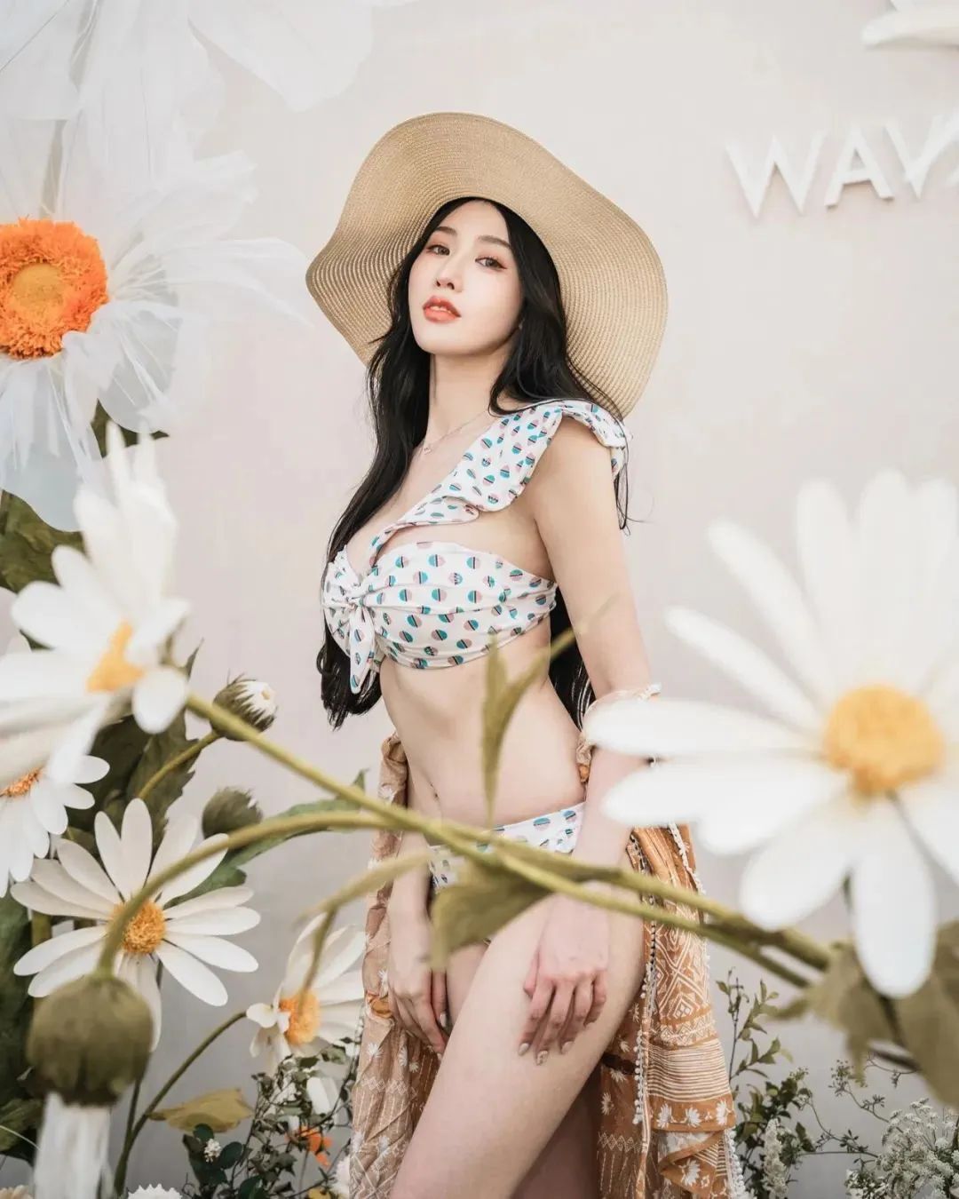 台湾网红美女郑若青，天生丽质的颜值系女神