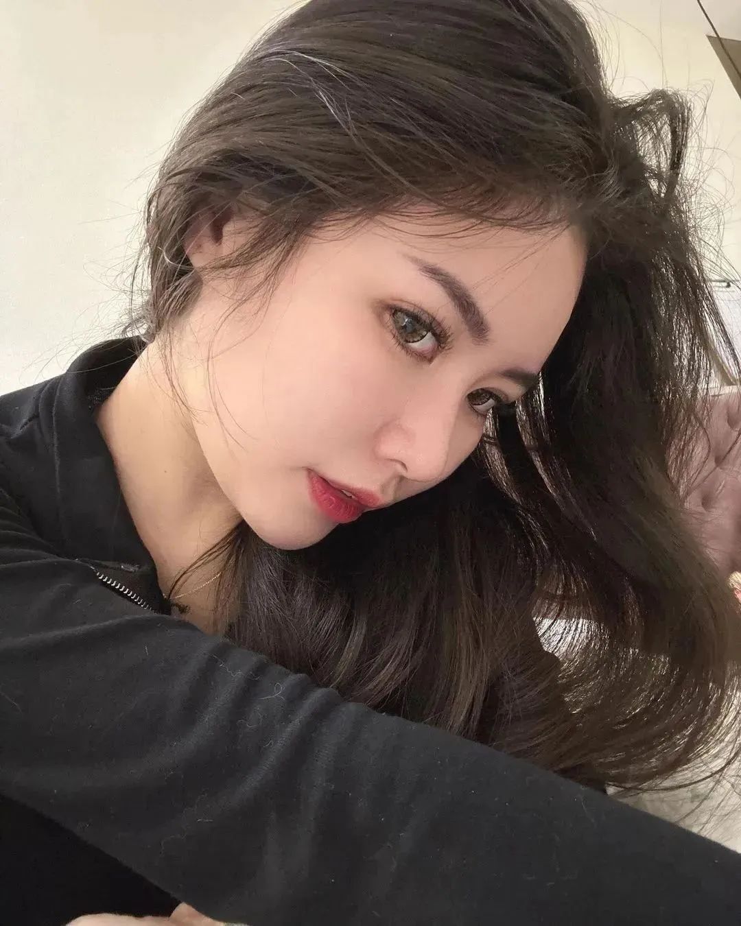 台湾顶级网红女神，甜美又性感的音乐老师