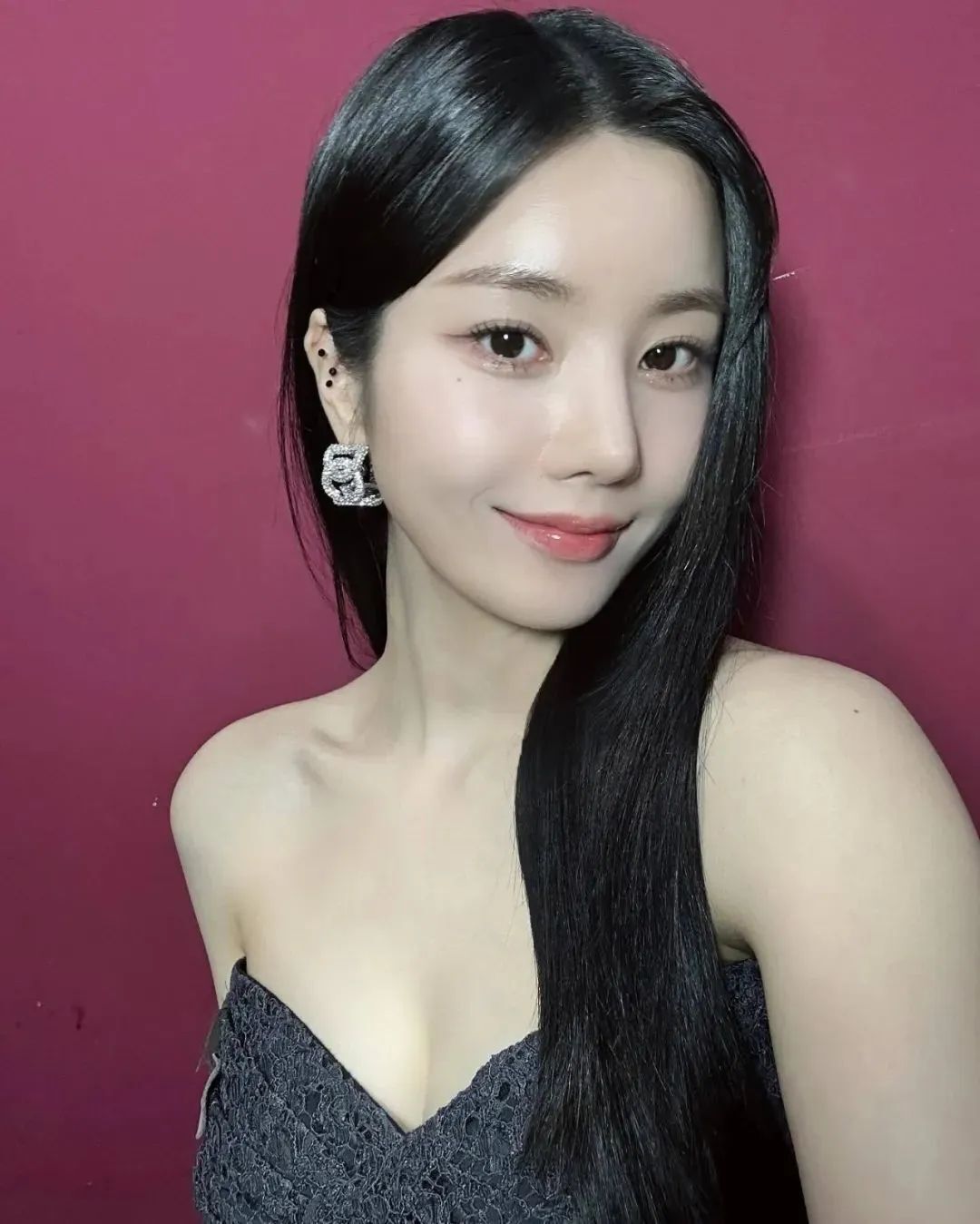 韩国明星权恩妃，甜美又迷人的顶级女神