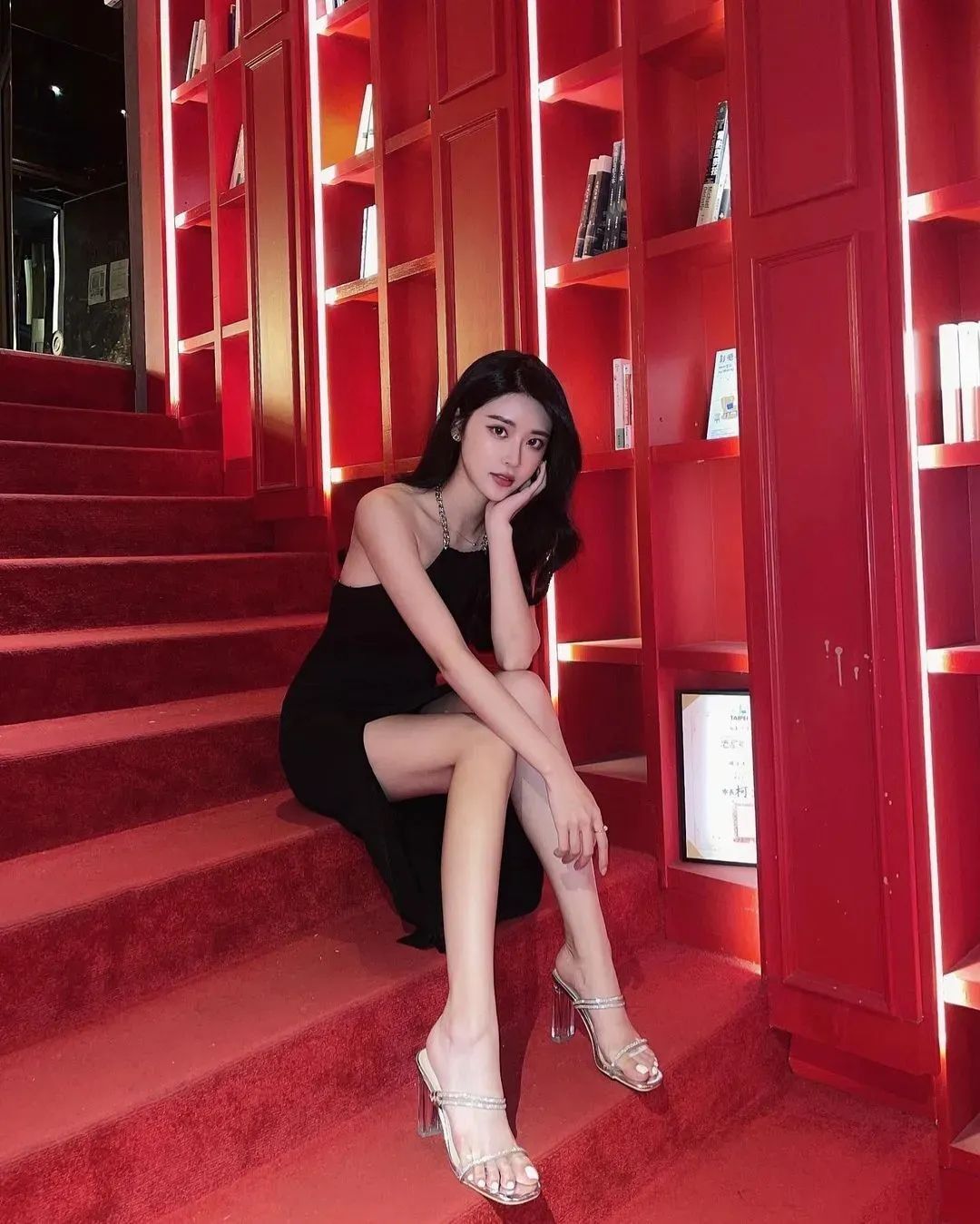 台湾网红杨琪琪 | 甜美又性感的气质女神