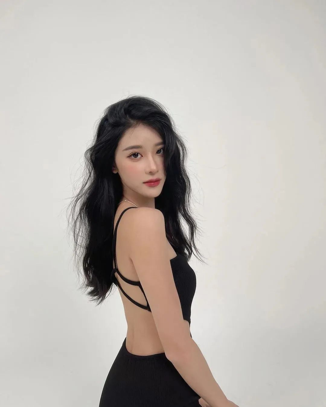 台湾网红杨琪琪 | 甜美又性感的气质女神