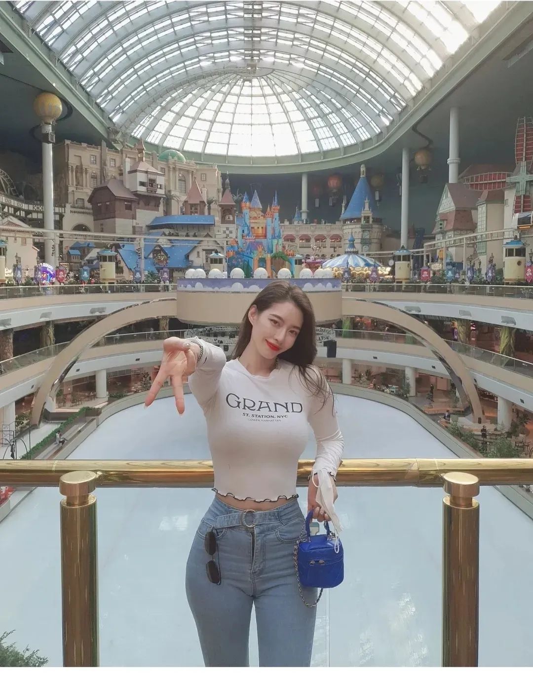韩国顶级模特！拥有明星般完美容颜的御姐范女神，身材实力杠杠的！