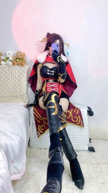 原神cos：泳装心海美爆了！OL制服申鹤果然顶级！安柏终于变大了！