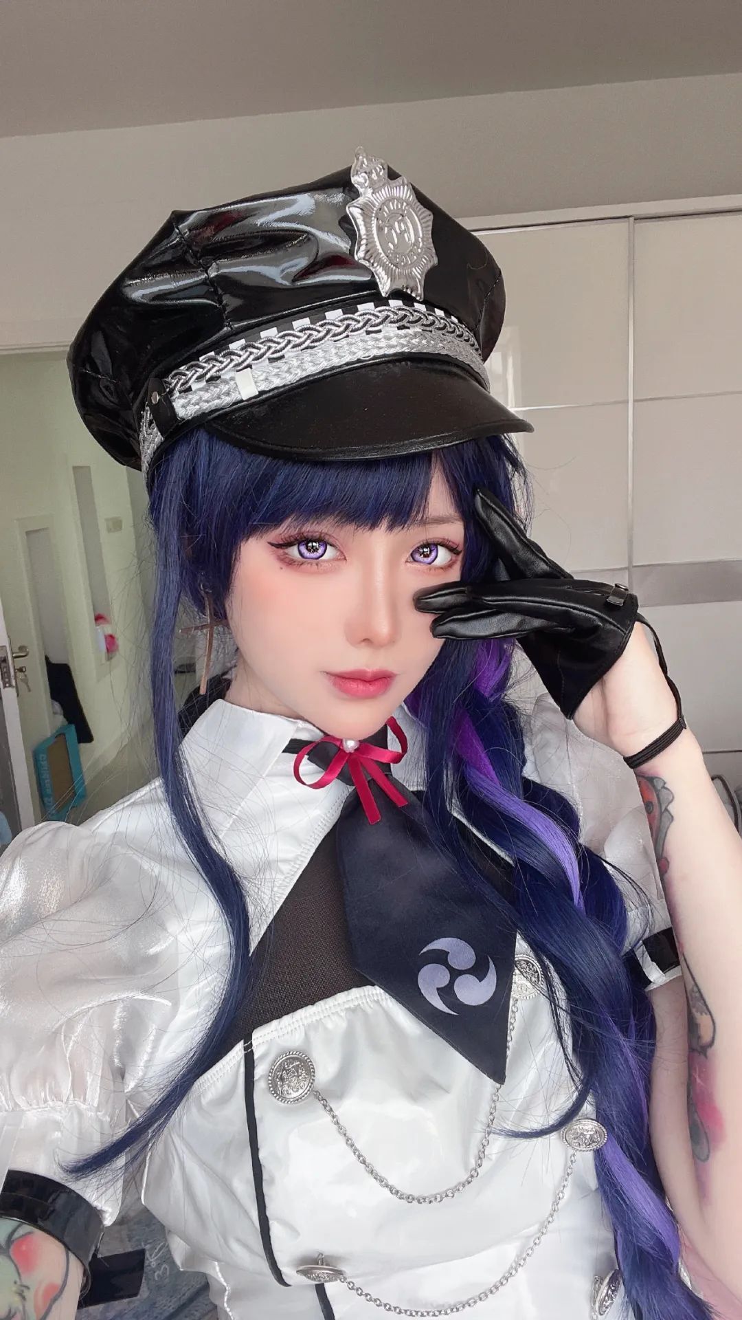 原神cos：白丝+修女服，甘雨涩气拉满！女仆雷神让玩家狂喜！赛车服申鹤太顶了！
