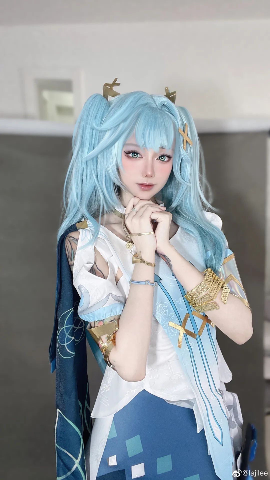原神cos：白丝+修女服，甘雨涩气拉满！女仆雷神让玩家狂喜！赛车服申鹤太顶了！