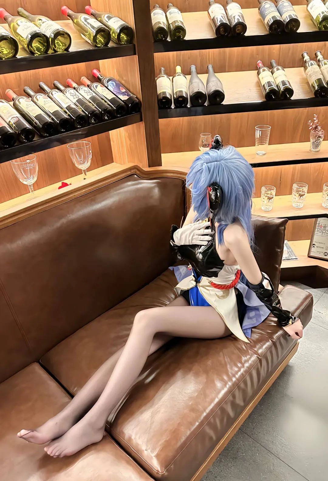 原神cos：黑丝+白色制服，雷神太顶了！申鹤极品黑丝！邪魅甘雨，泳装绫华太美了！