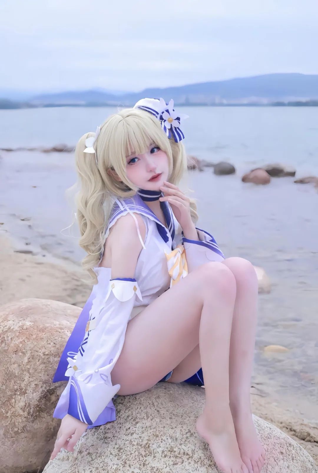 原神cos：女仆甘雨一脸娇羞！泳装心海太美了！抹胸装申鹤太御了，女仆宵宫，泳装芭芭拉我爱了！