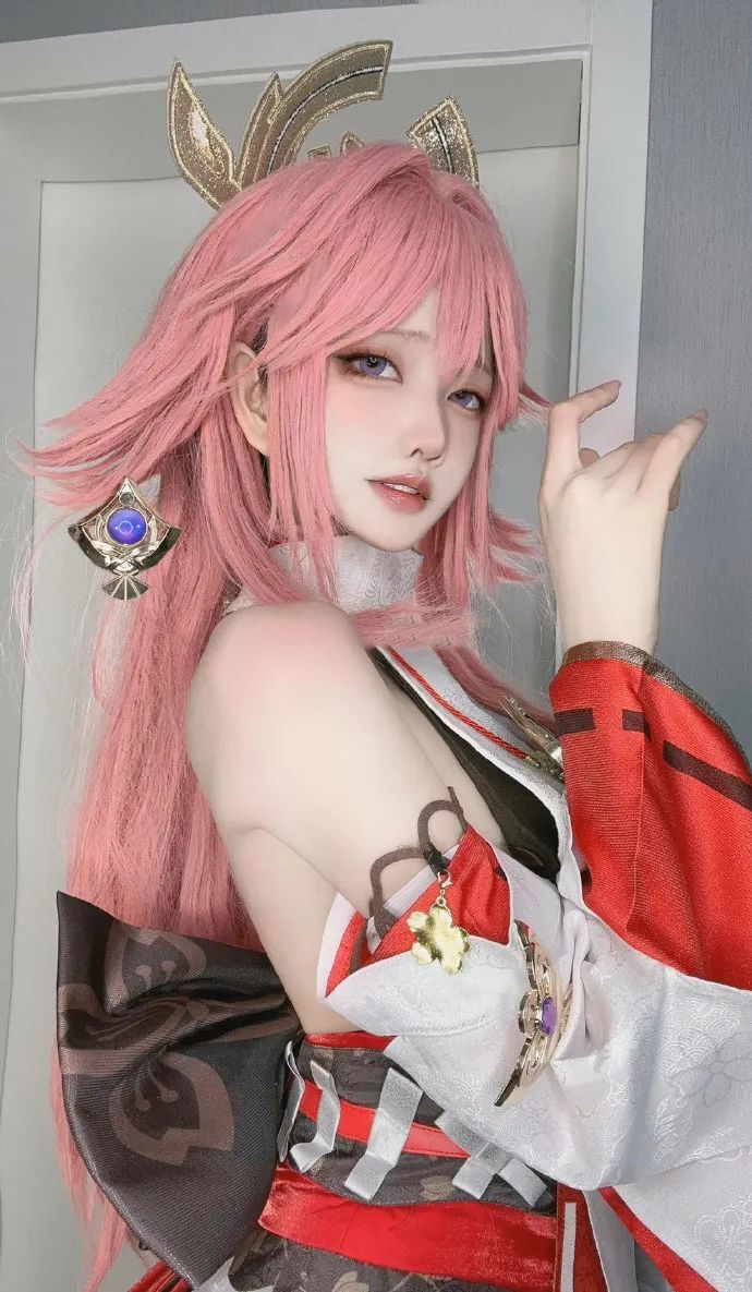 原神cos：黑丝+制服，OL刻晴果然御！抹胸吊带申鹤太顶了！女仆甘雨+雷神我爱了！