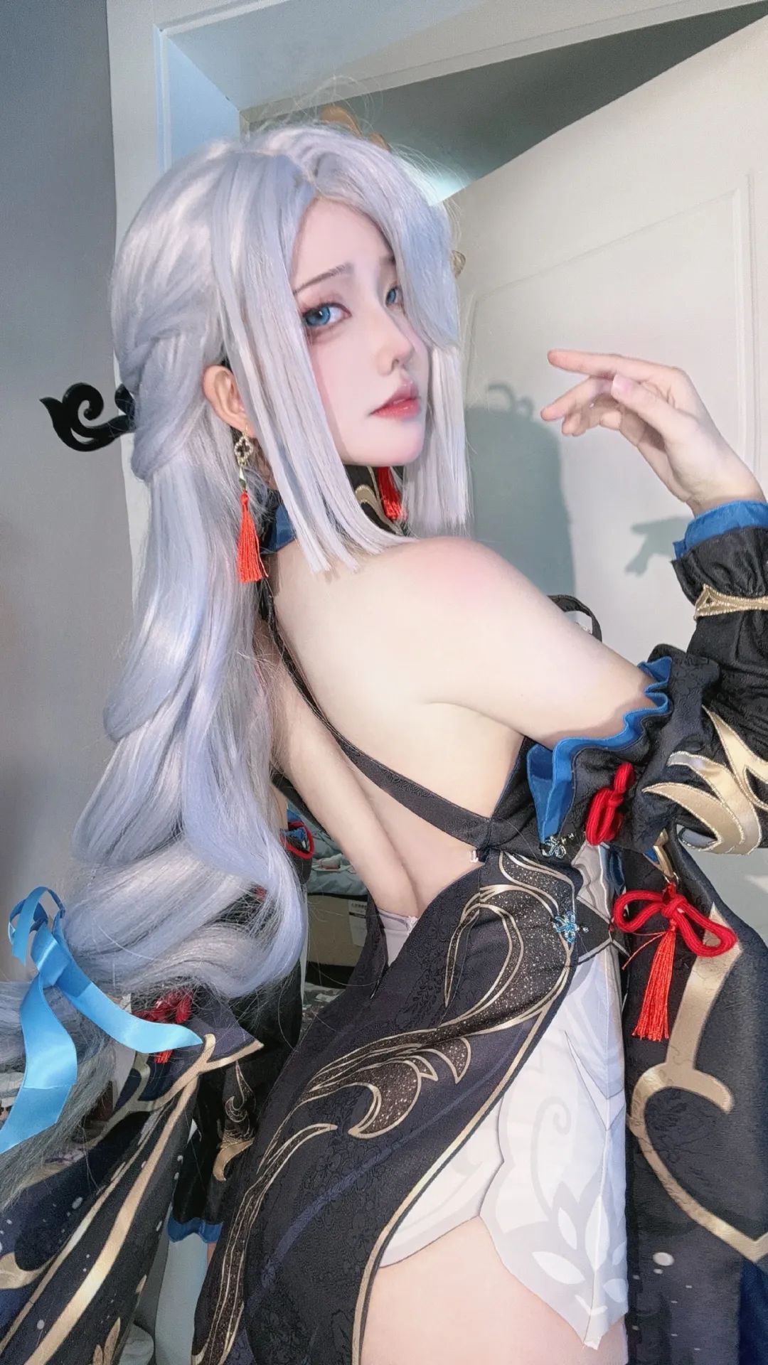 原神cos：黑丝+制服，OL刻晴果然御！抹胸吊带申鹤太顶了！女仆甘雨+雷神我爱了！