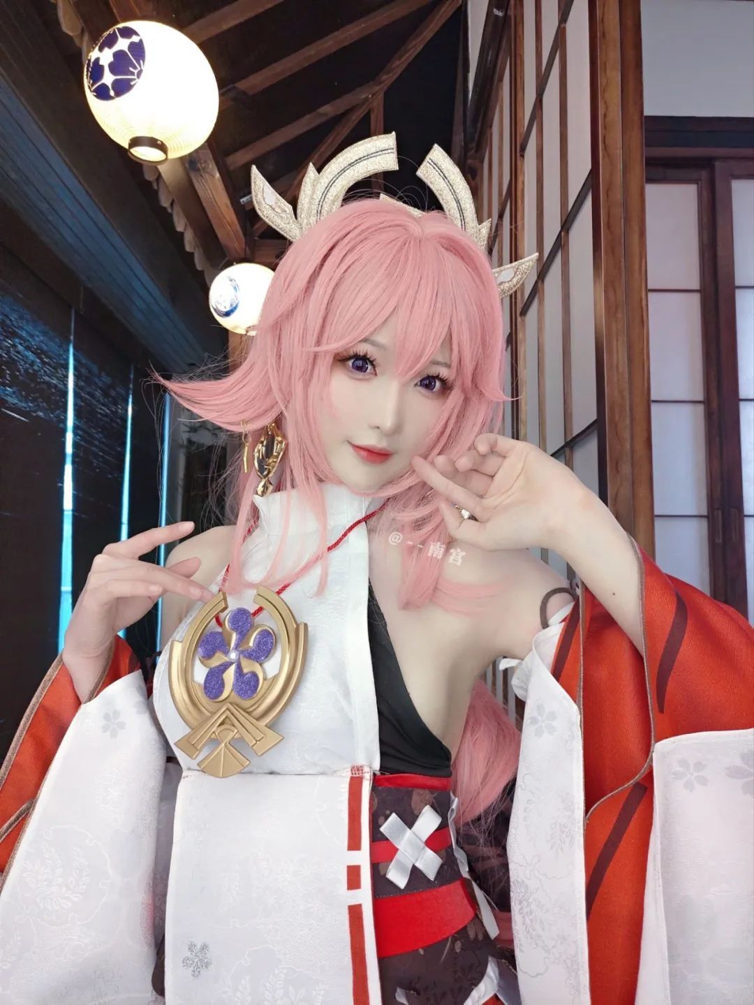 原神cos：jk制服雷神太可爱了！抹胸装申鹤真好看！黑丝女仆莫娜，婚纱神子谁不爱呢？