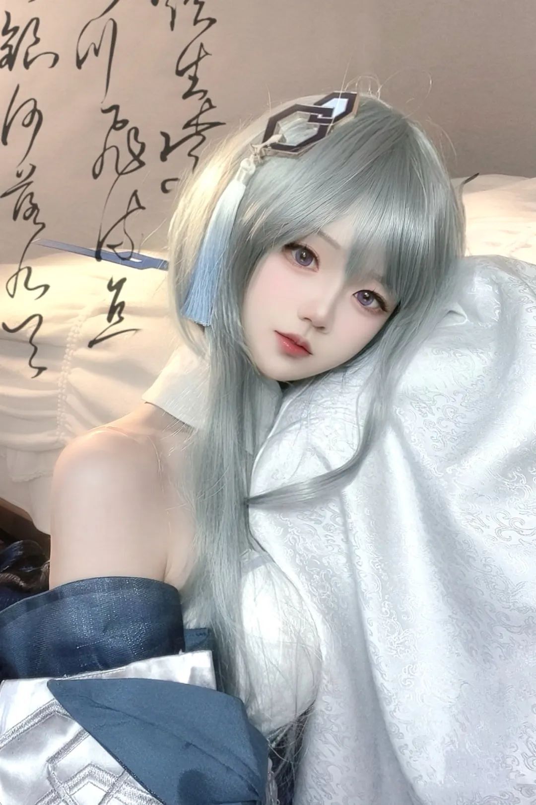 原神cos：汉服甘雨真是美爆了！绫华大小姐连衣裙真是绝美！黑丝菲谢尔，白月光归终我爱了！