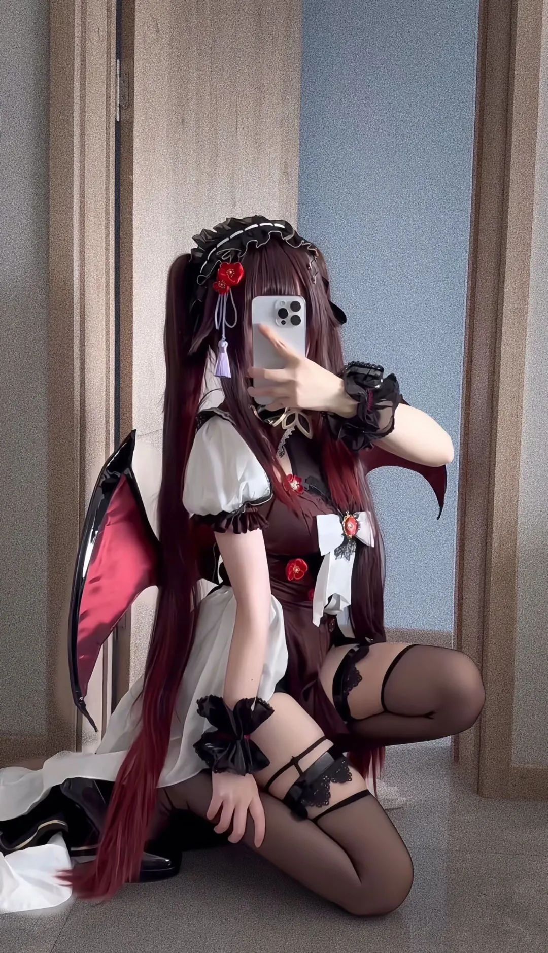 原神cos：黑丝+制服，甘雨秘书太合适了！邪魅雷神胡桃反差真大，婚纱刻晴神子让人狂喜！