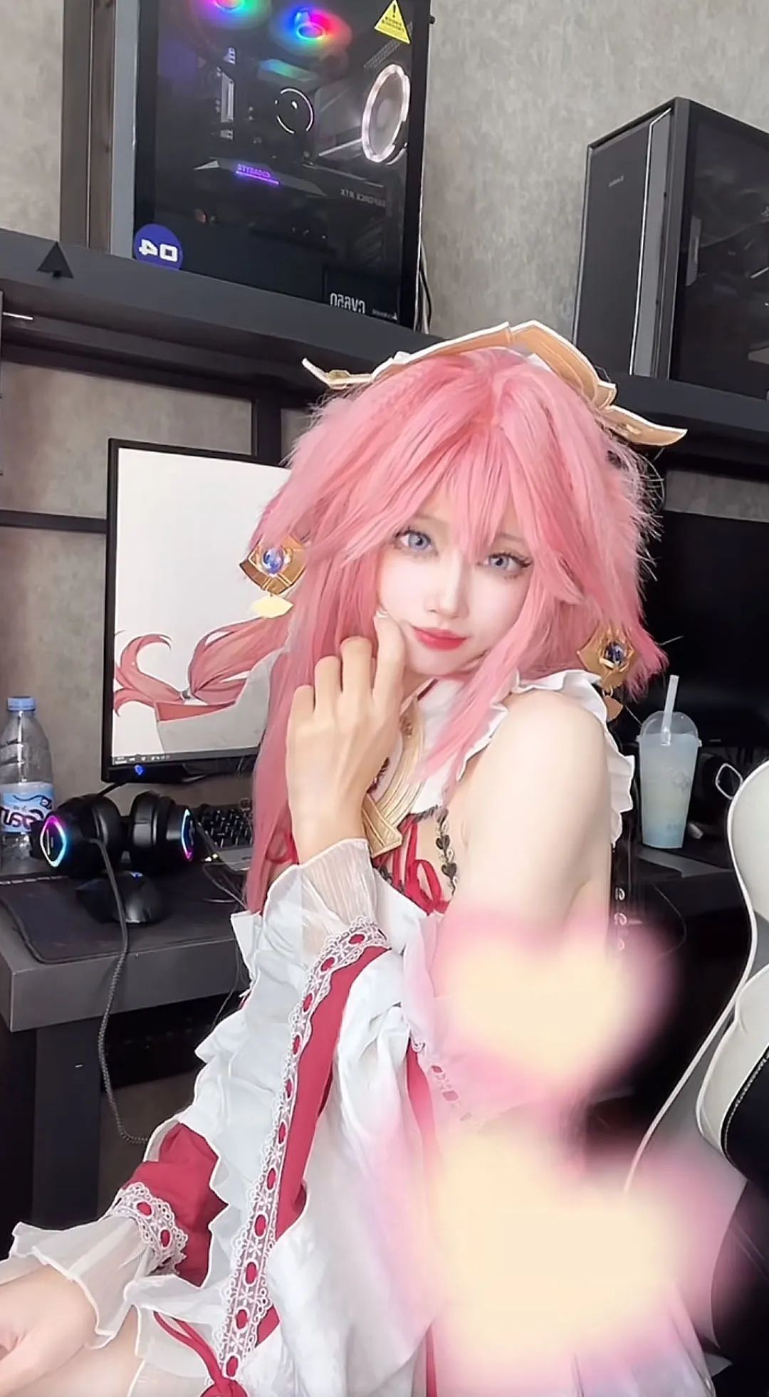 原神cos：雷神顶级制服！申鹤毛衣太成熟了！女仆神子让人狂喜！大草神新服装太美了！