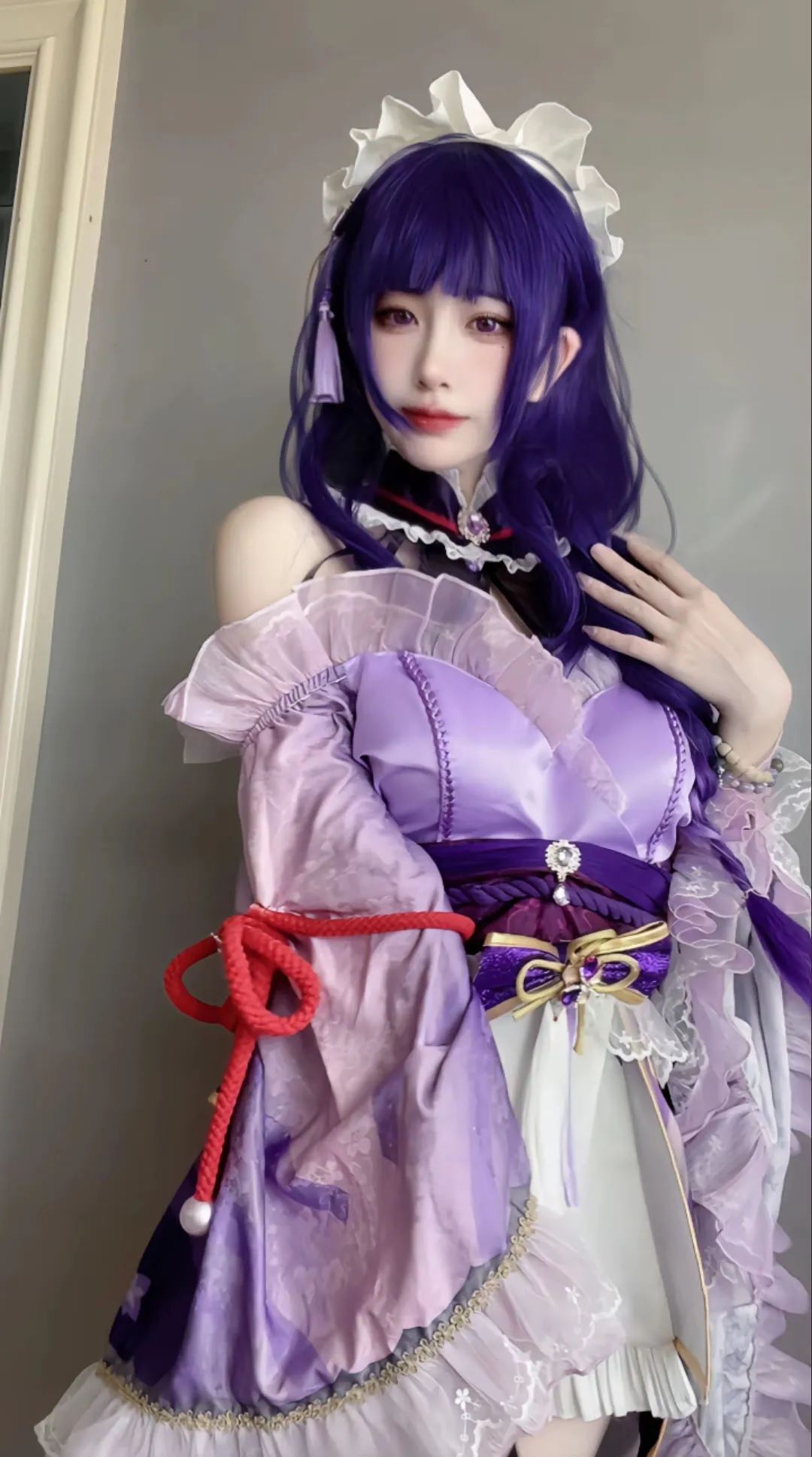 原神cos：申鹤泳装颜值太美了！制服皮裤也不错！雷神女仆装让人狂喜！夜兰姿势超赞！