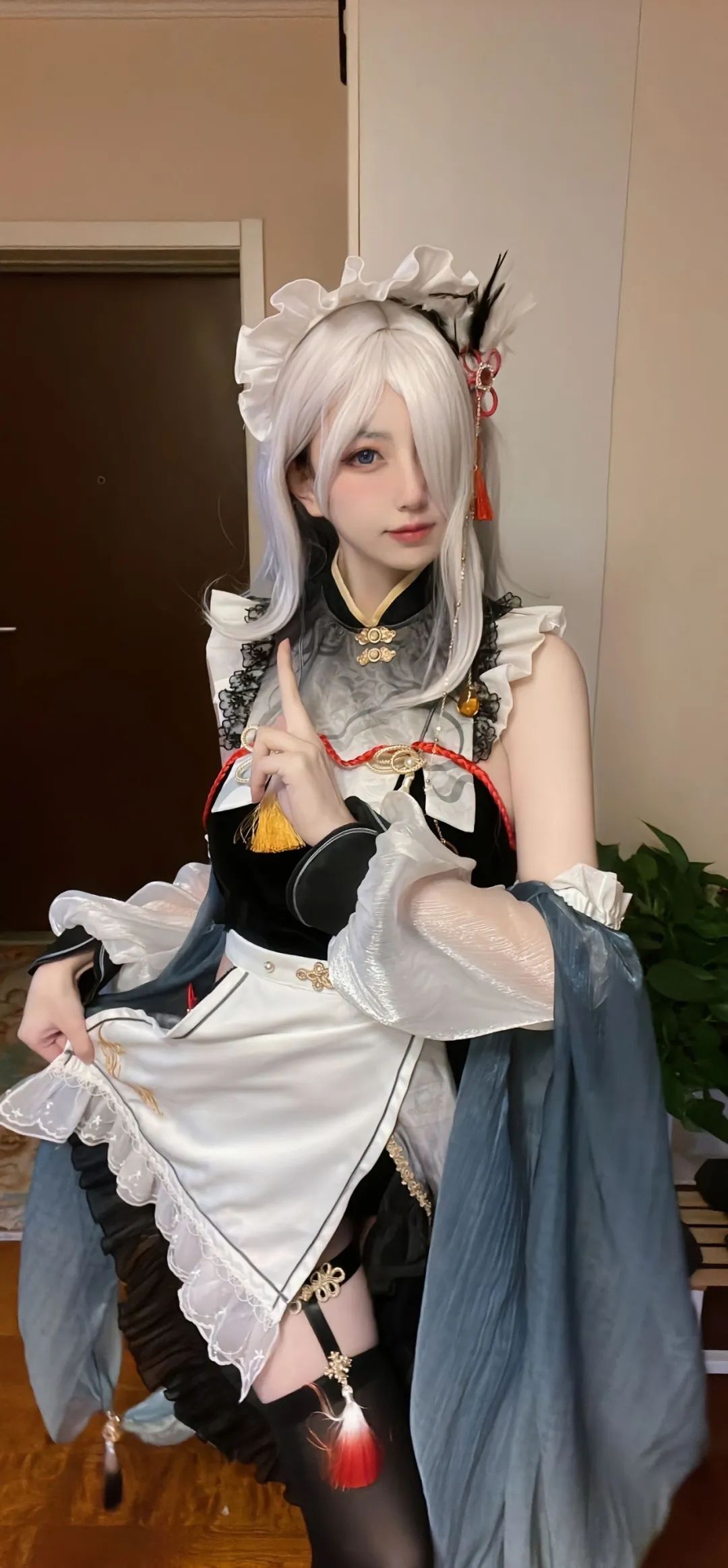 原神cos：勒肉黑丝+女仆装，申鹤好温柔！运动衣甘雨太顶了！白丝婚纱刻晴像极了初恋！