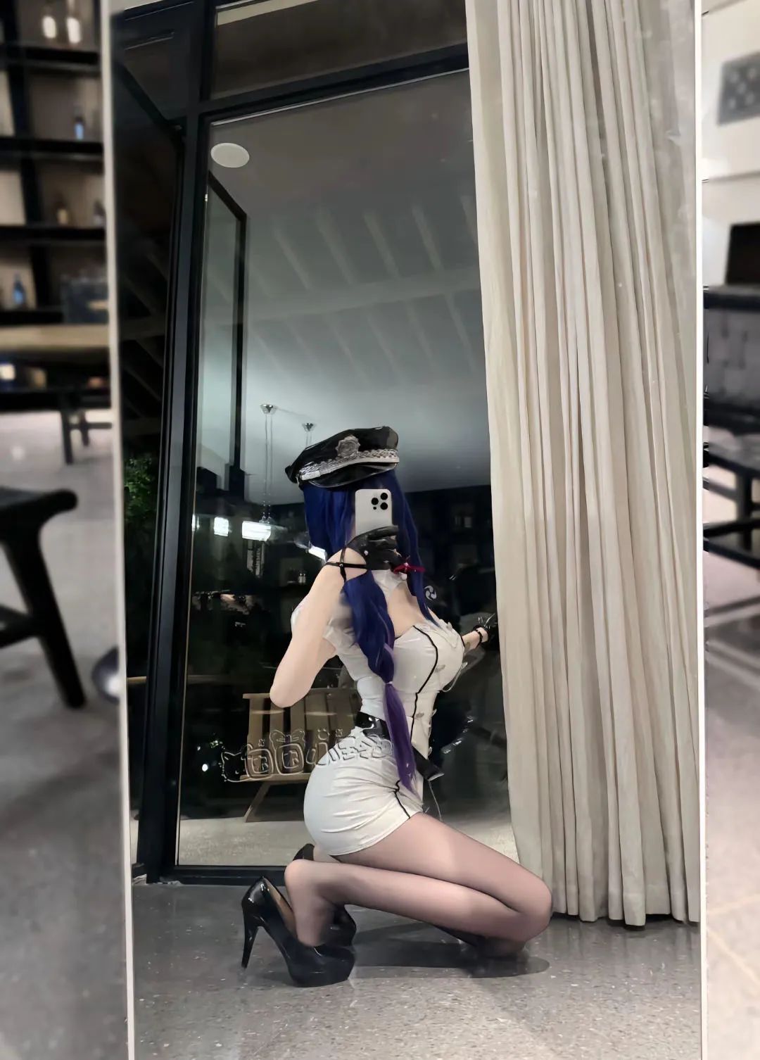 原神cos：黑丝+制服，雷神太御了！兔女郎甘雨，公主裙刻晴太俏皮了！JK绫华，黑丝纱裙申鹤美翻！