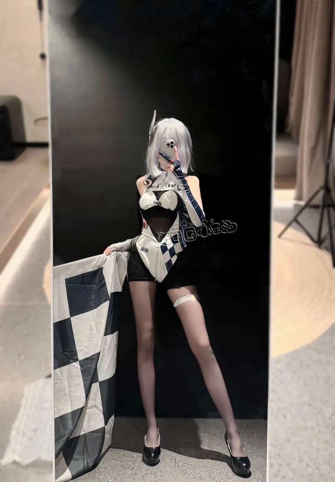 原神cos：黑丝+制服，雷神太御了！兔女郎甘雨，公主裙刻晴太俏皮了！JK绫华，黑丝纱裙申鹤美翻！