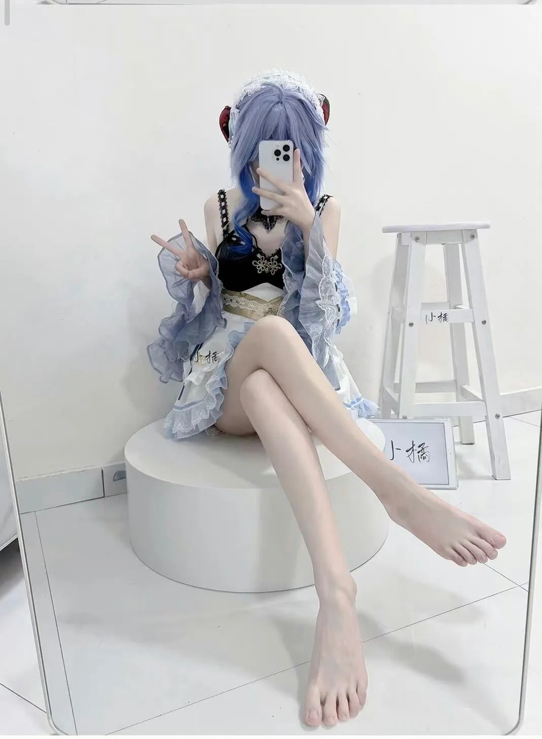 原神cos：白丝+婚纱，新娘甘雨太漂亮了！温泉里的绫华，勒肉黑丝申鹤让人狂喜！见过恶魔装的胡桃吗？