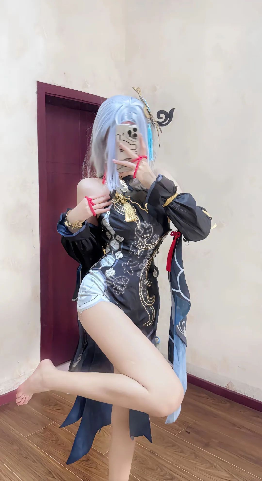 原神cos：申鹤女仆让人心动！白丝婚纱刻晴！兔女郎甘雨谁能不爱？制服OL雷神太顶级了！