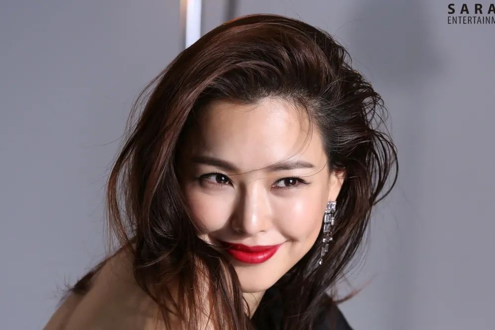 韩国超模女演员李哈妮，人间尤物美图集