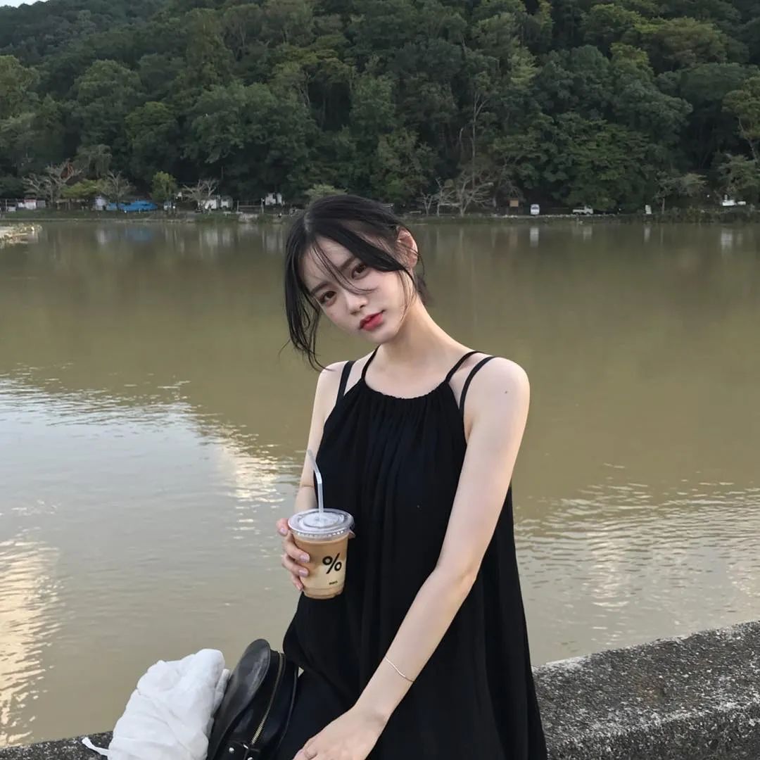 INS美女|韩国模特lxoxoee，神似李一桐的御姐范美女