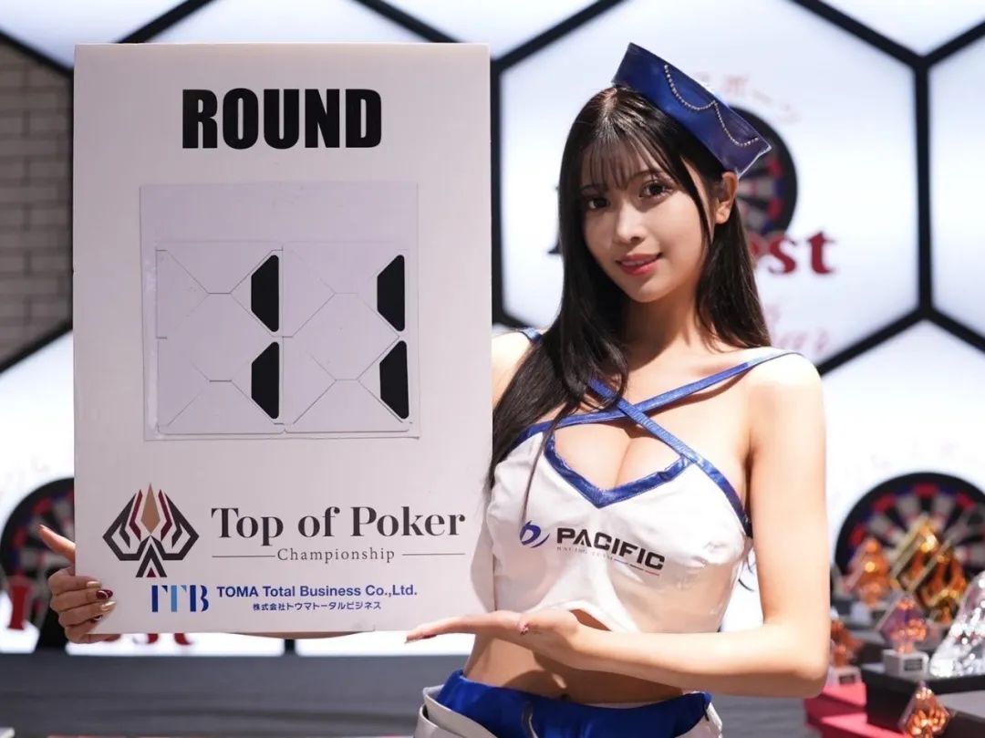 七濑奈奈| 23岁的日本赛车模特冠军 超丰满身材和逆天长腿