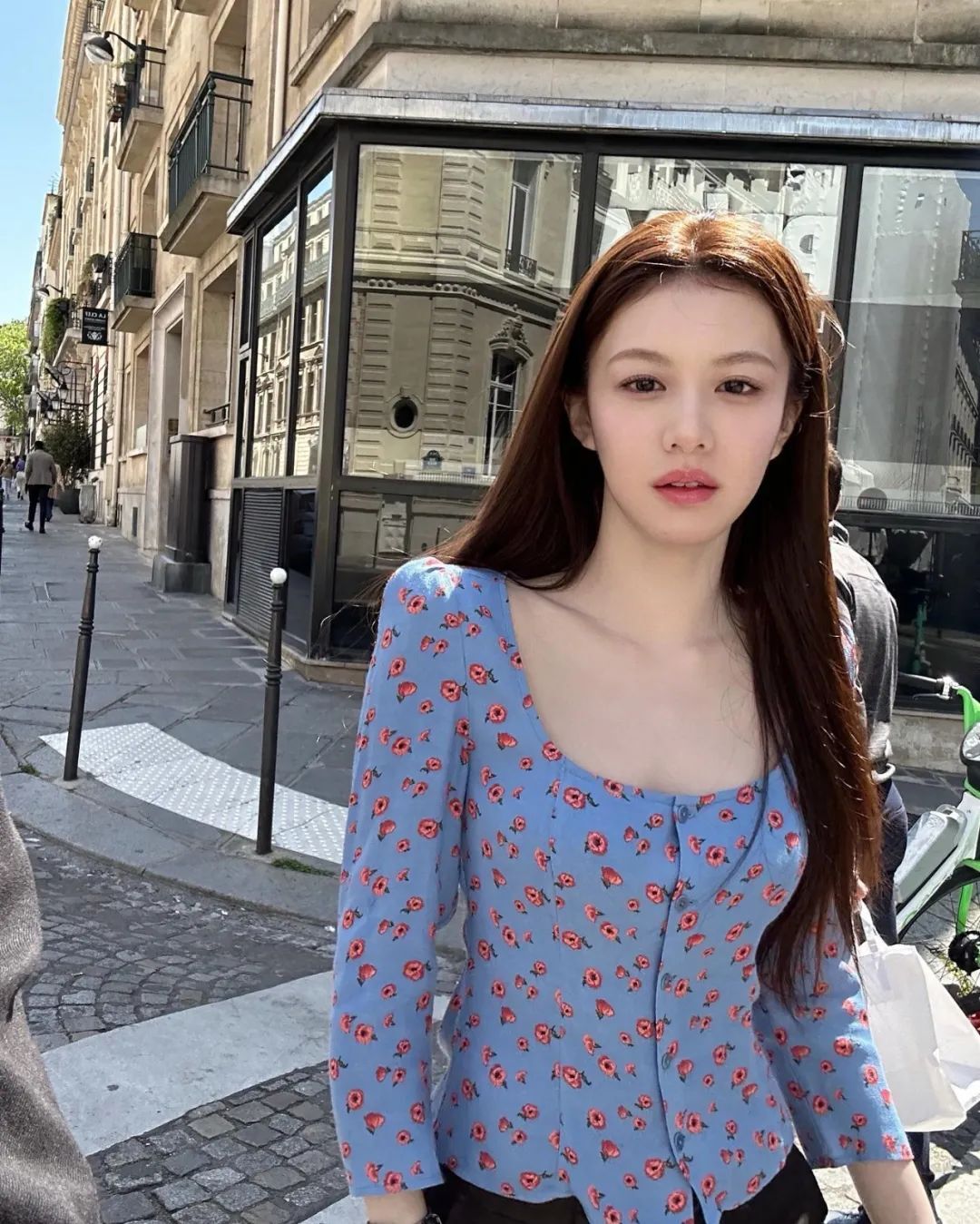高允贞INS更新， 韩国“整形模板”的清冷系美女