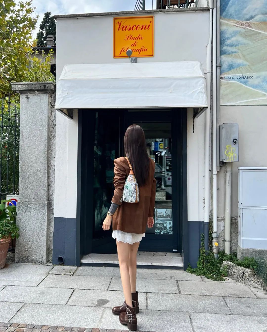 韩国长腿美女模特，简约风穿搭