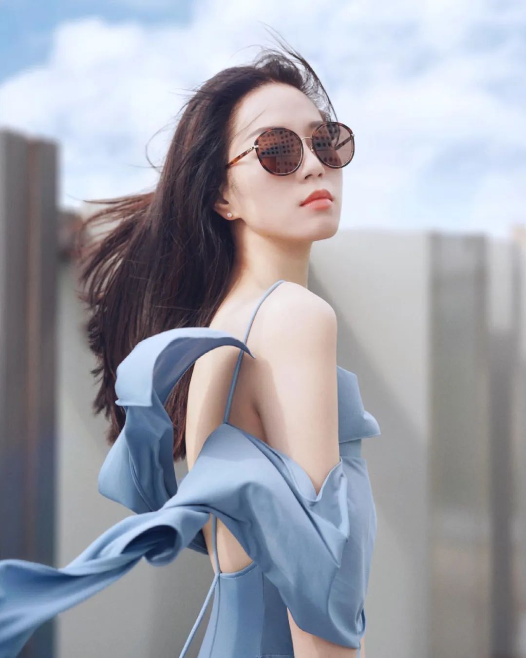 香港模特钟浠文，港式美女的风情！