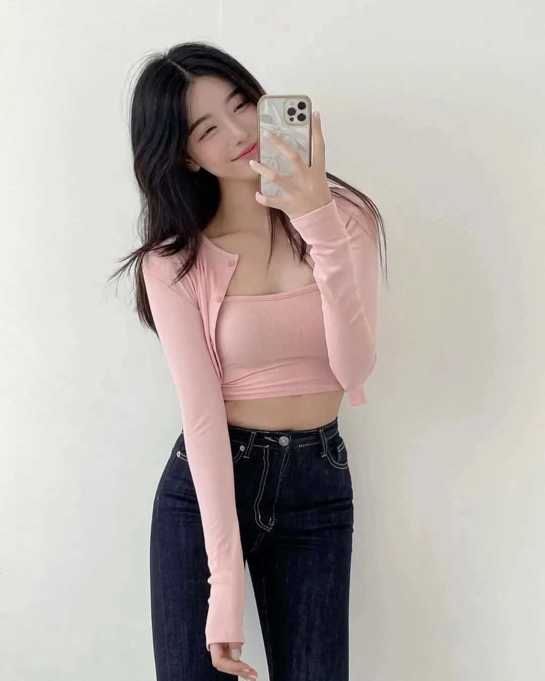 [仙女集]芙蓉不及美人妆，水殿风来珠翠香