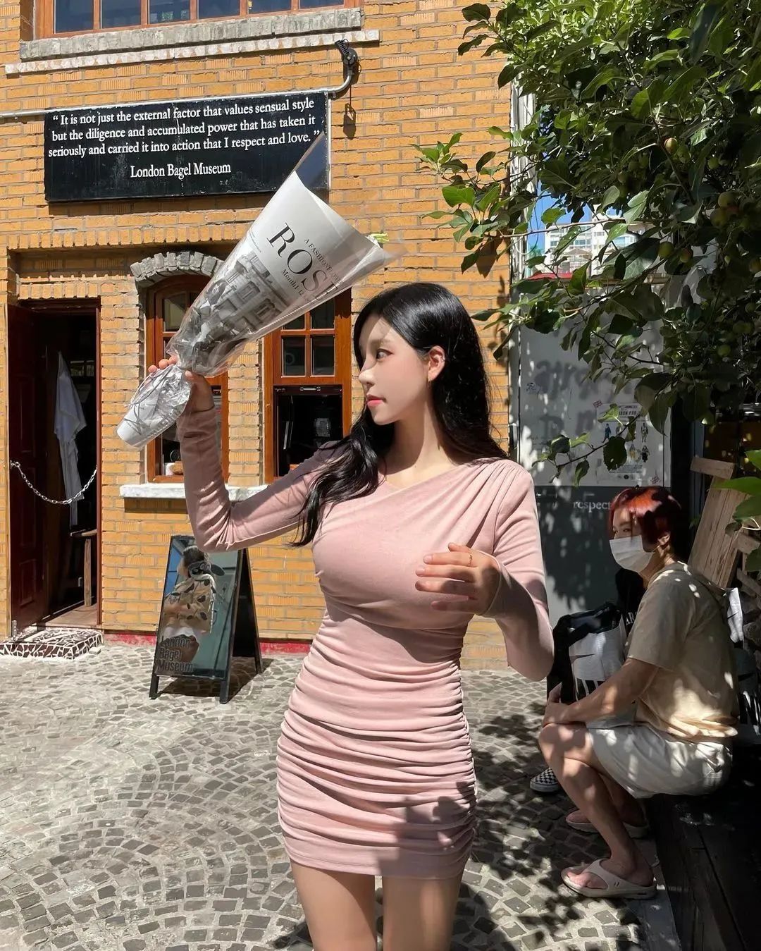 [仙女集]有美一人，灿如春华，皎如秋月