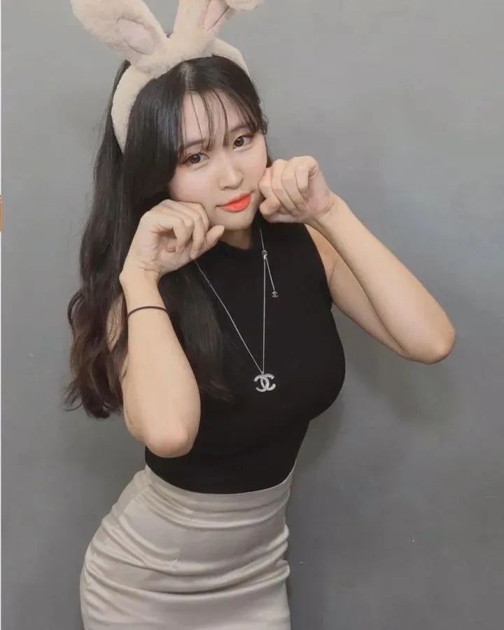 [仙女集]前凸后翘，这身材也太绝了！