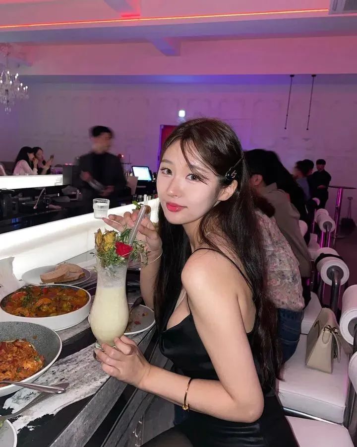 [仙女集]前凸后翘，这身材也太绝了！