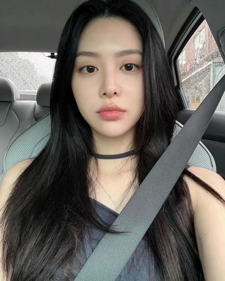 [仙女集]曲线玲珑身姿，羡慕财阀又一天