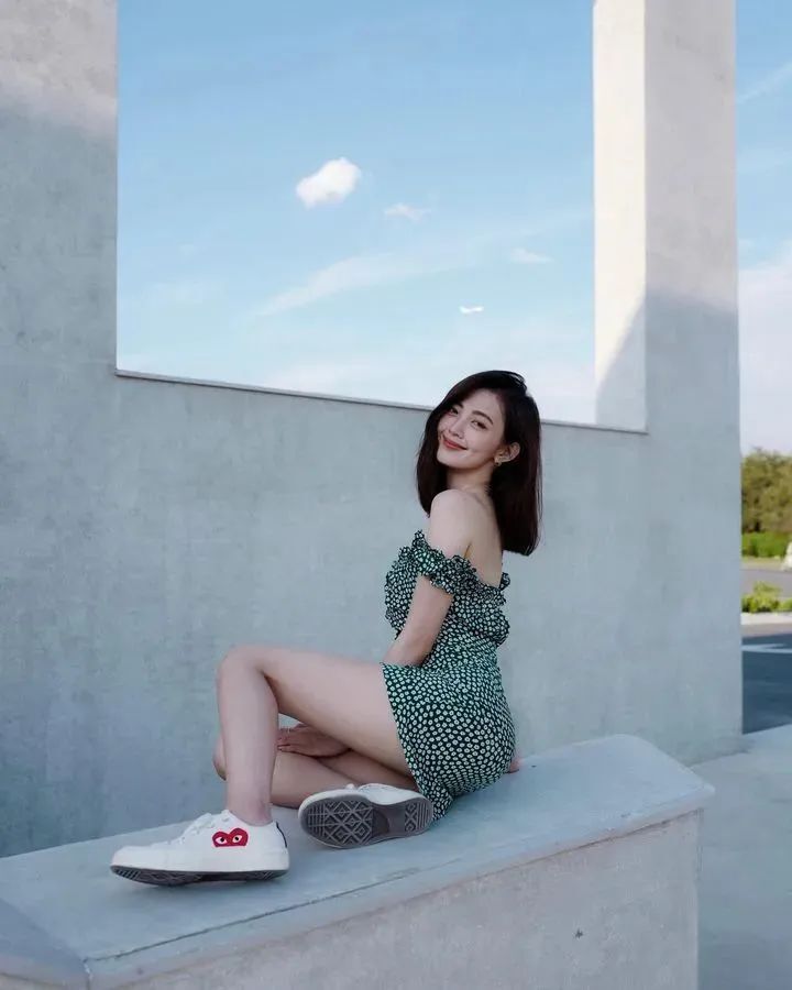 [仙女集]细看诸处好，人人道，柳腰身