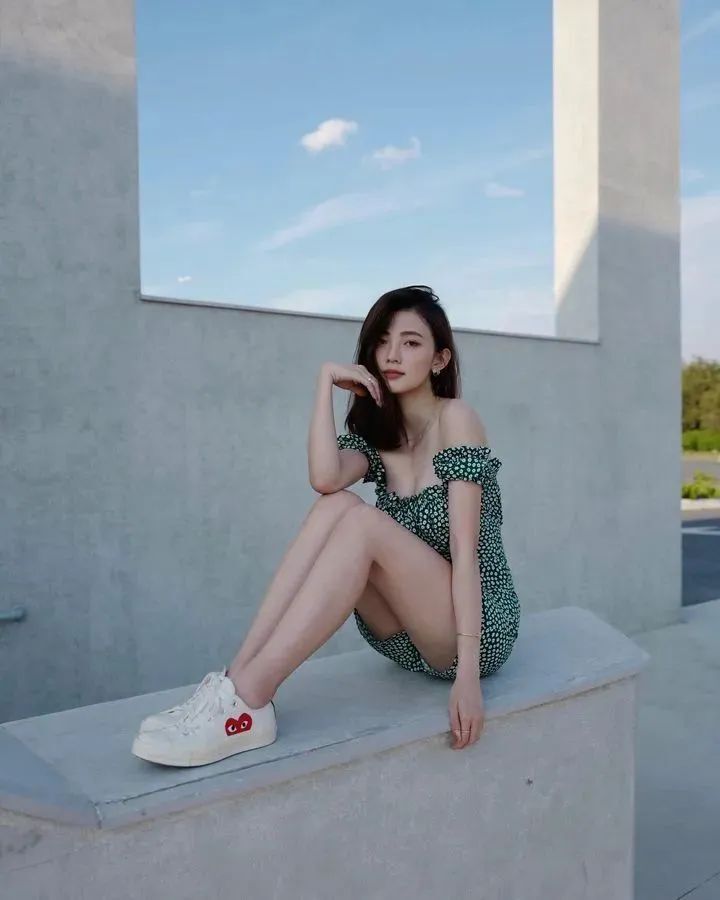 [仙女集]细看诸处好，人人道，柳腰身