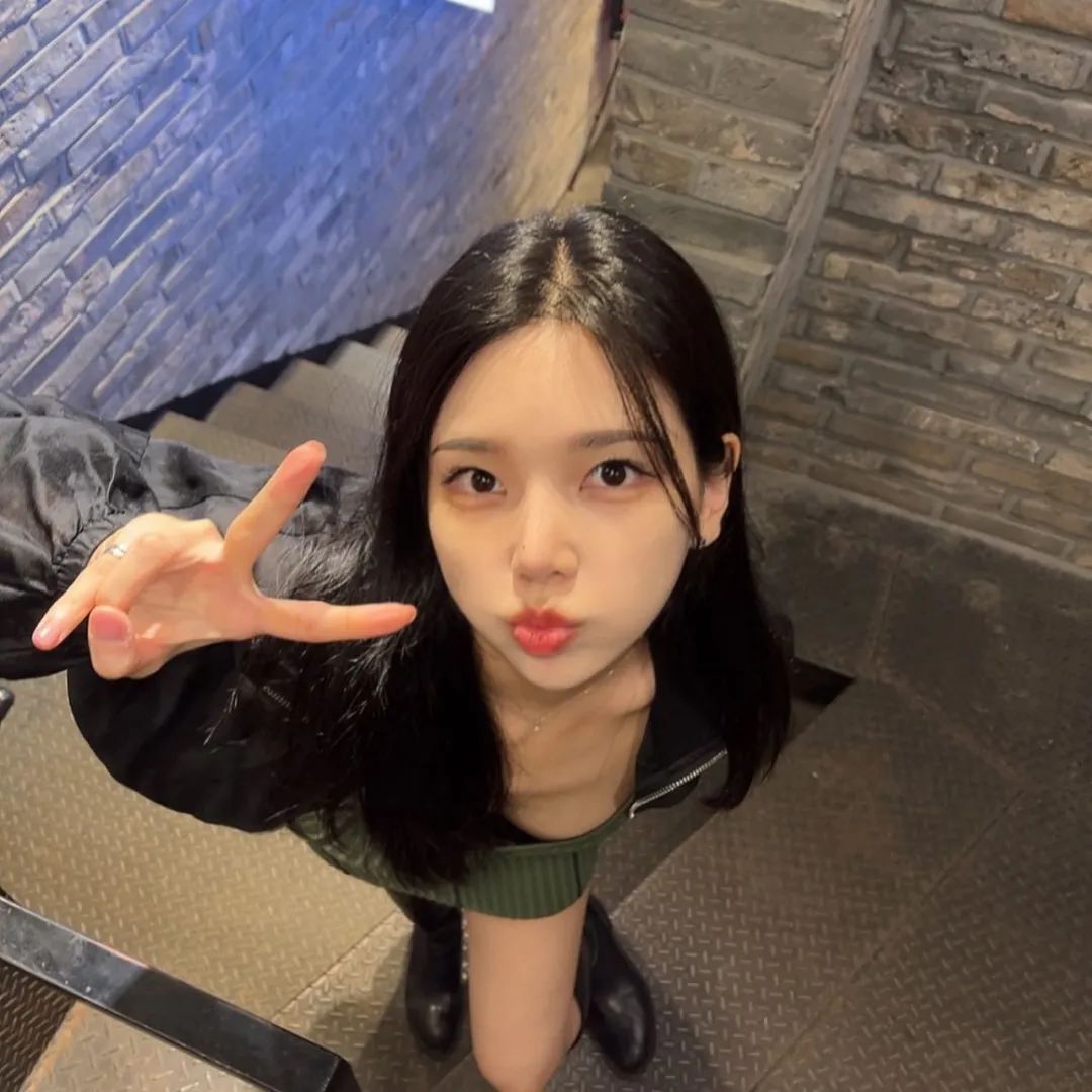 [仙女集]她还是那么喜欢秀腿！！